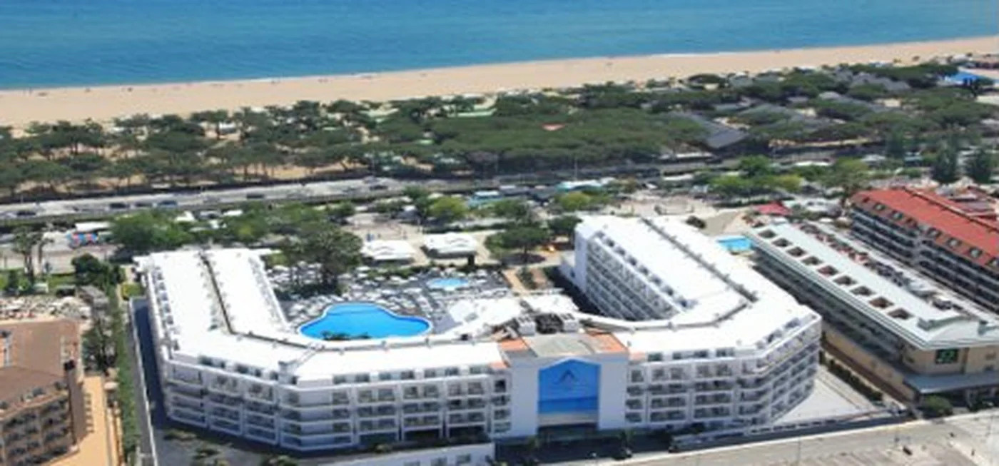 Hotel L'Azure aerial with beach