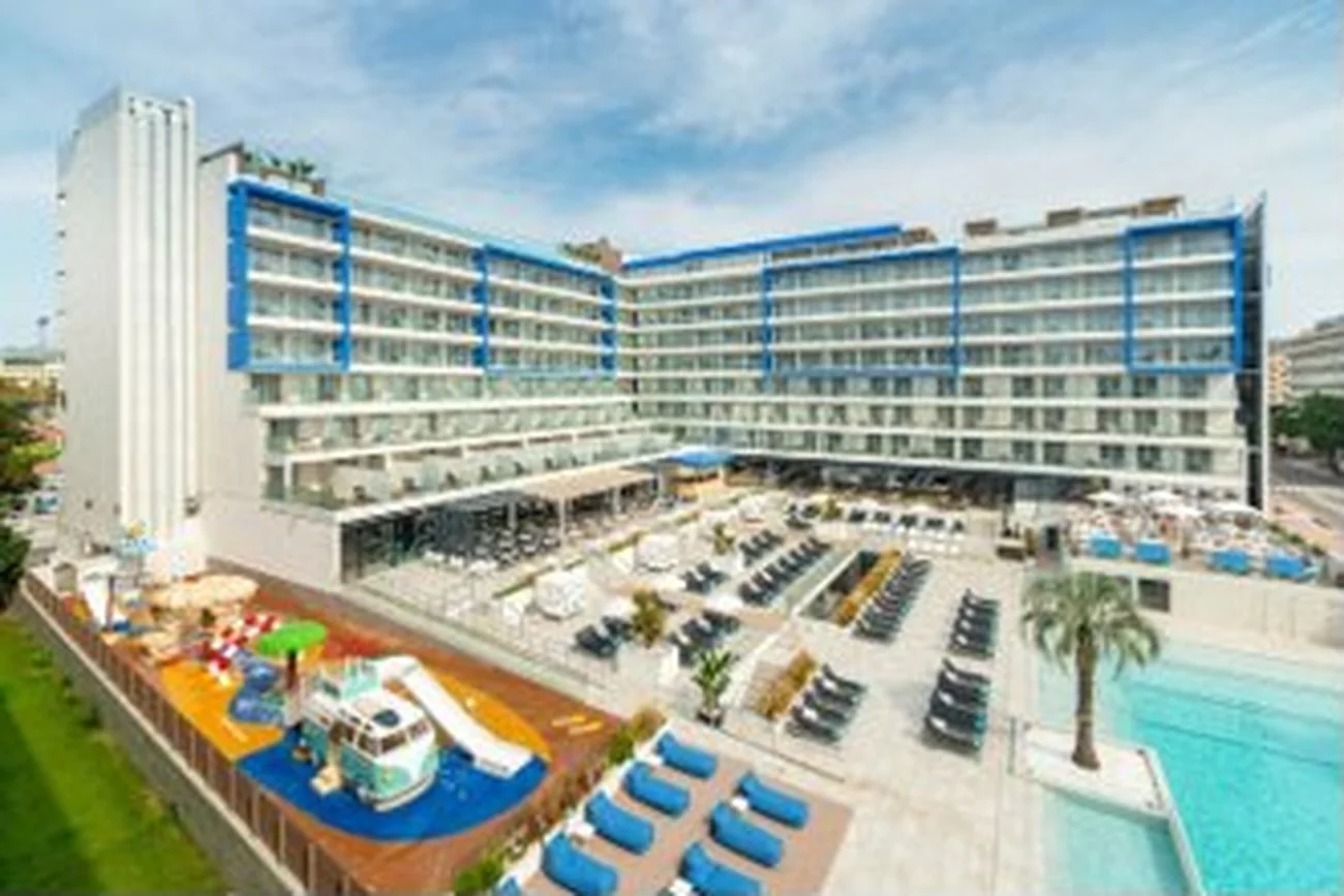 Hotel L'Azure pool and facade